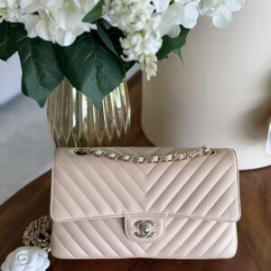 CHANEL Classic MEDIUM double flap chevron Beige